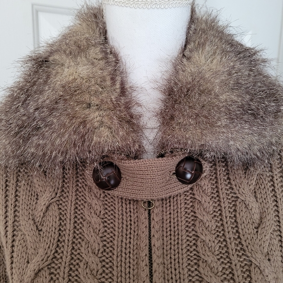 Oui faux fur collar sweater - Picture 3 of 3